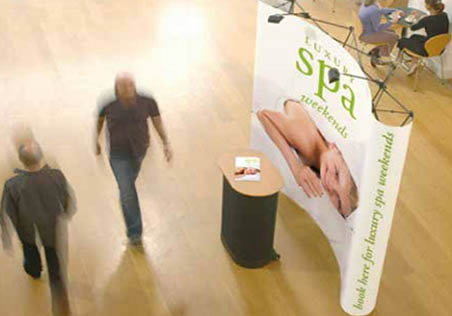 Curved pop up exhibition stands